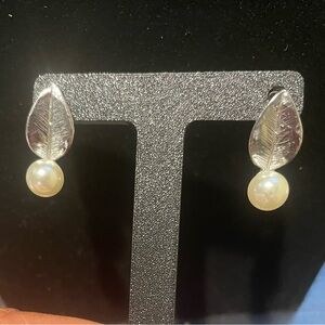 Sterling  Silver Leaf Pearl Earrings